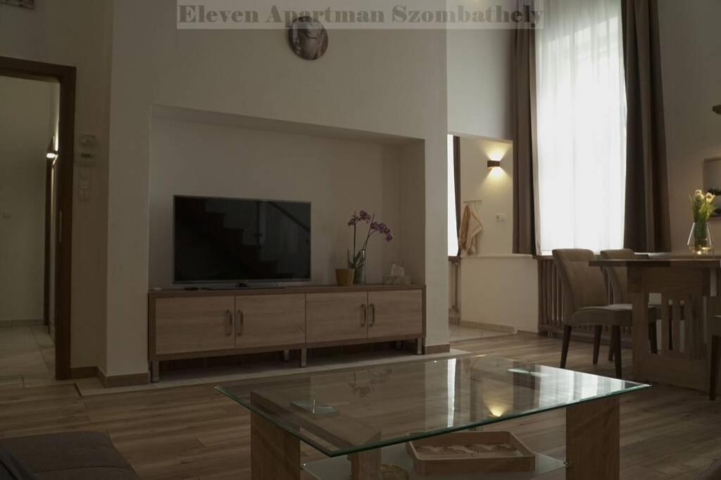 Apartament Eleven Apartman Szombathely Zewnętrze zdjęcie